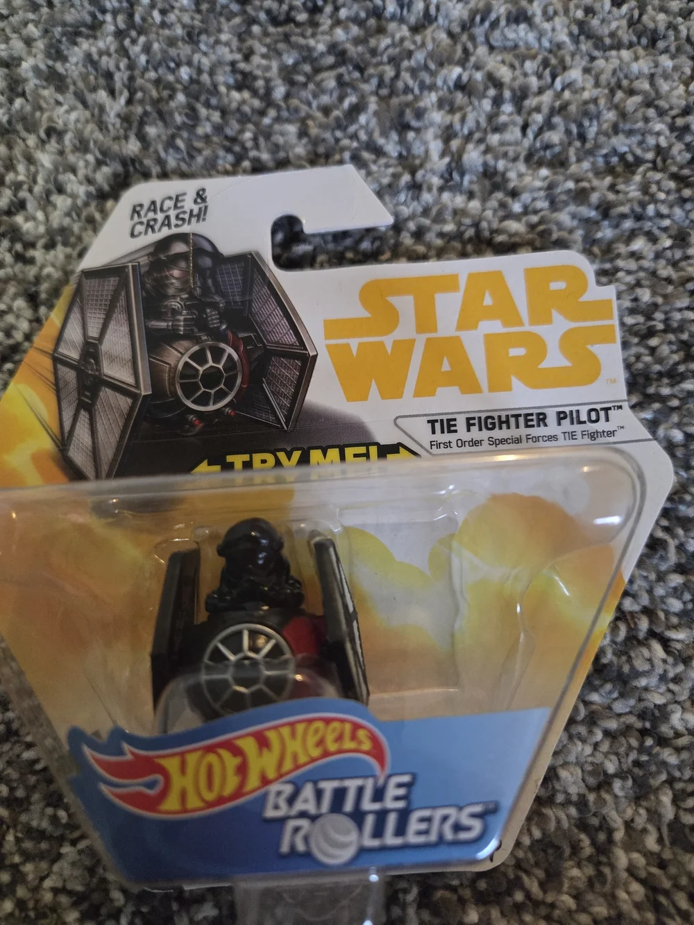 Hot Wheels Star Wars Battle Rollers Princess Leia & TIE Fighter Pilot